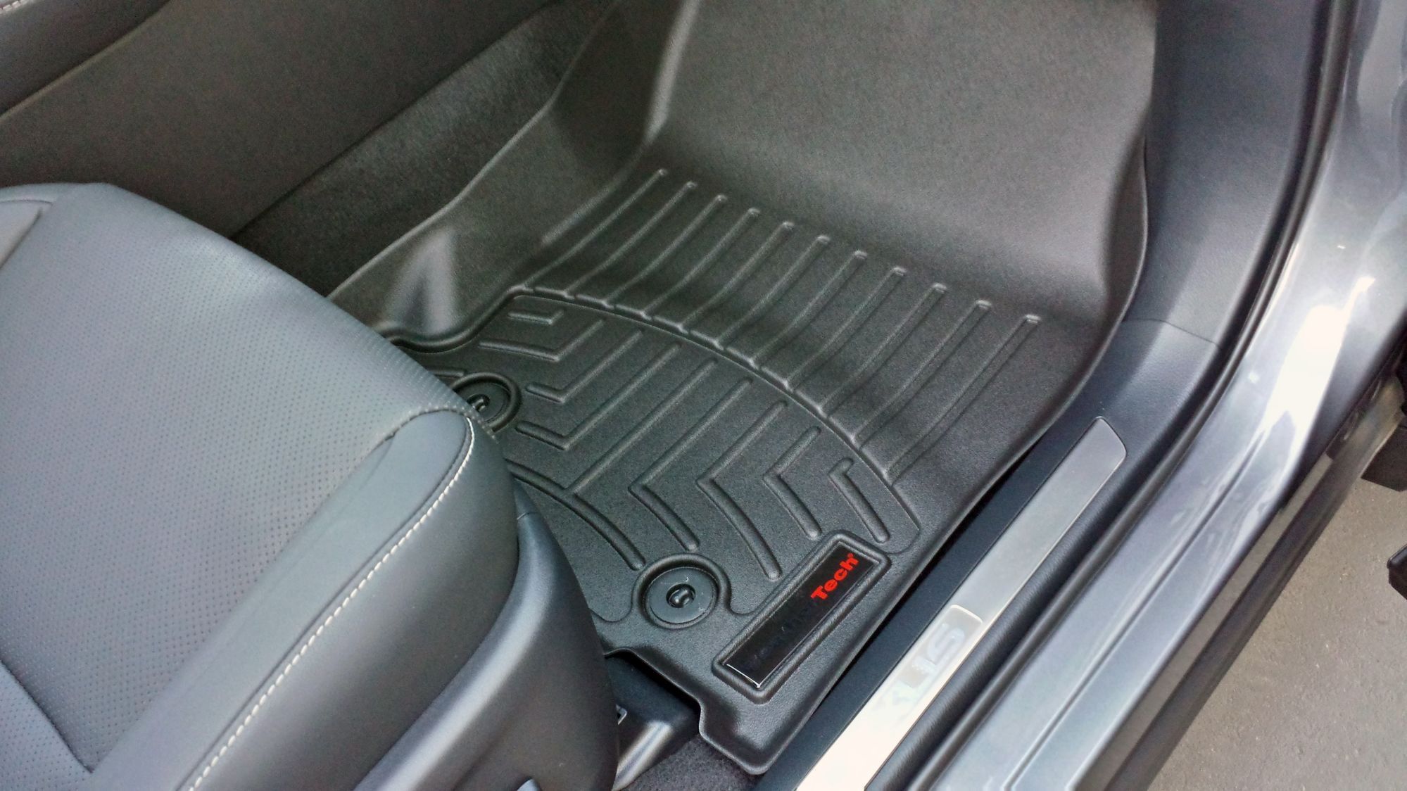 weathertech or lexus floor mats club lexus forums weathertech or lexus floor mats club lexus forums