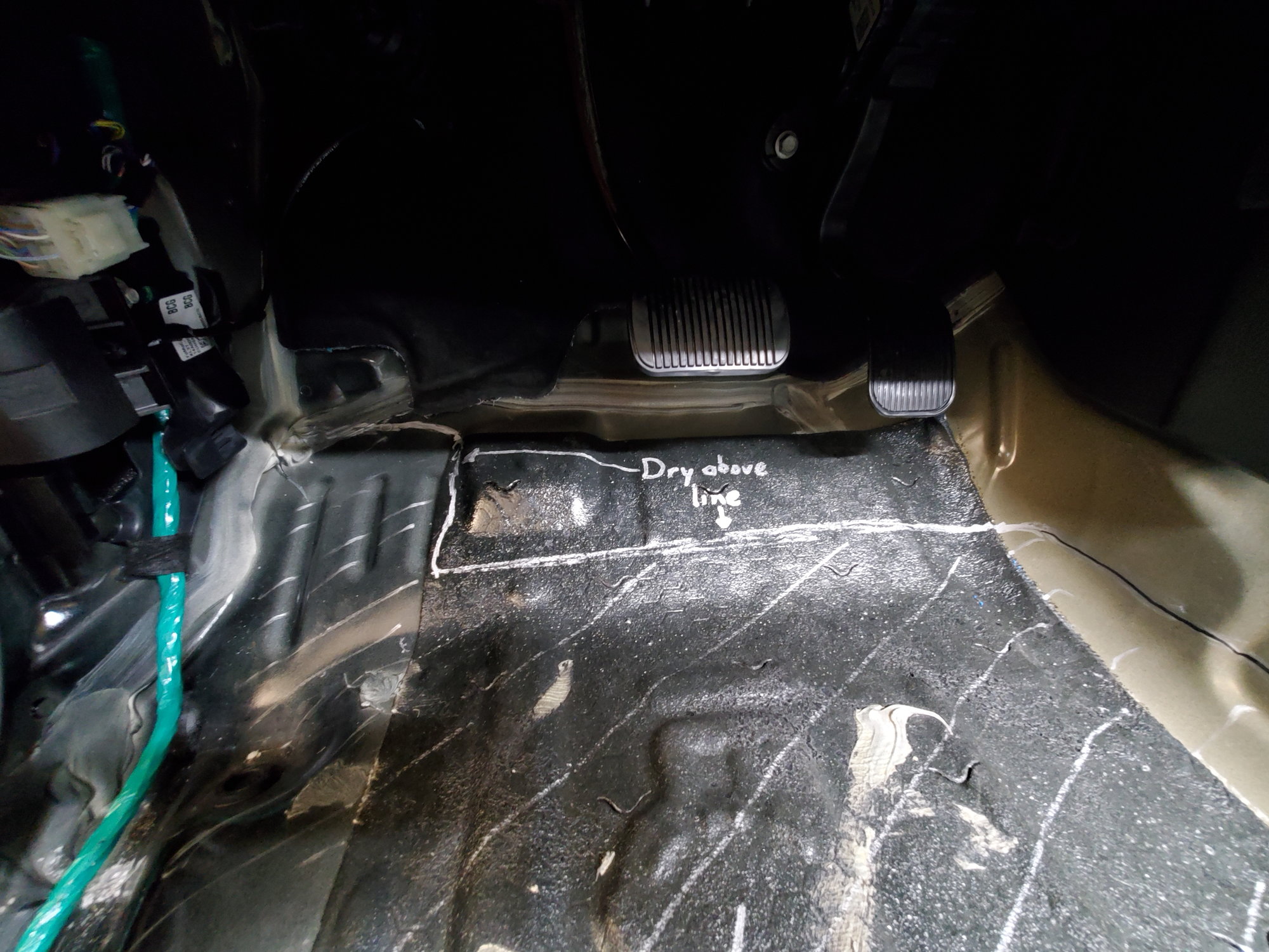 2019 Wet Driver Side Floor Detailed Pictures Of Wet Area Inside Help