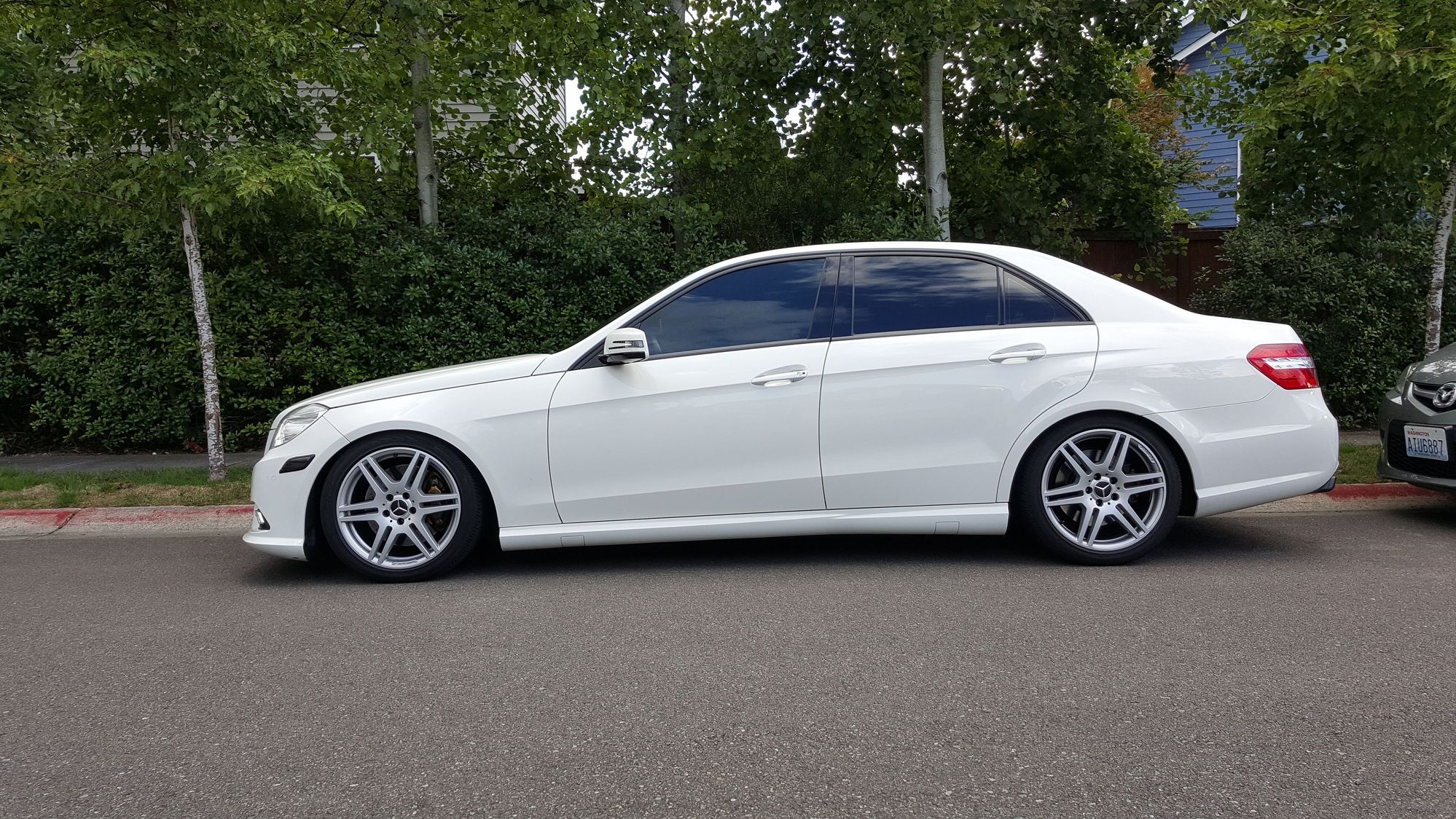 How much does a mercedes e550 cost