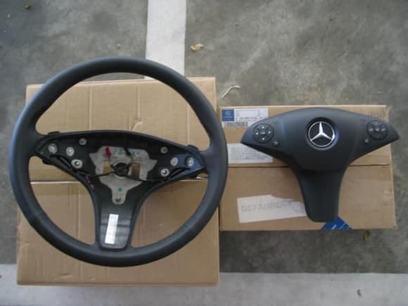 Steering Wheel (AMG Sports Package)