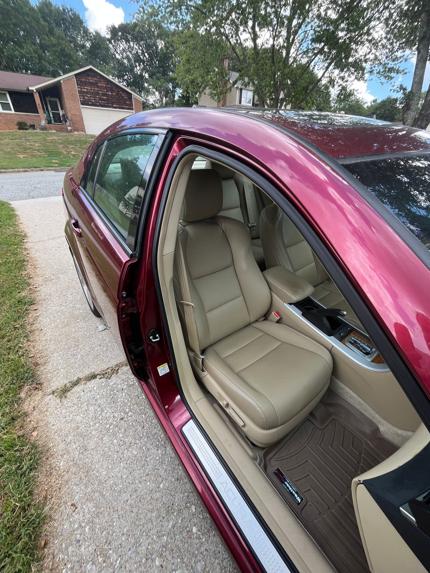 2006 Acura TL - 2006 Acura TL Lots of Upgrades & Tesla Head Unit / Needs rebuilt transmission - Used - VIN 19UUA66276A001905 - 119,000 Miles - 6 cyl - 2WD - Automatic - Sedan - Red - Greenville, SC 29687, United States