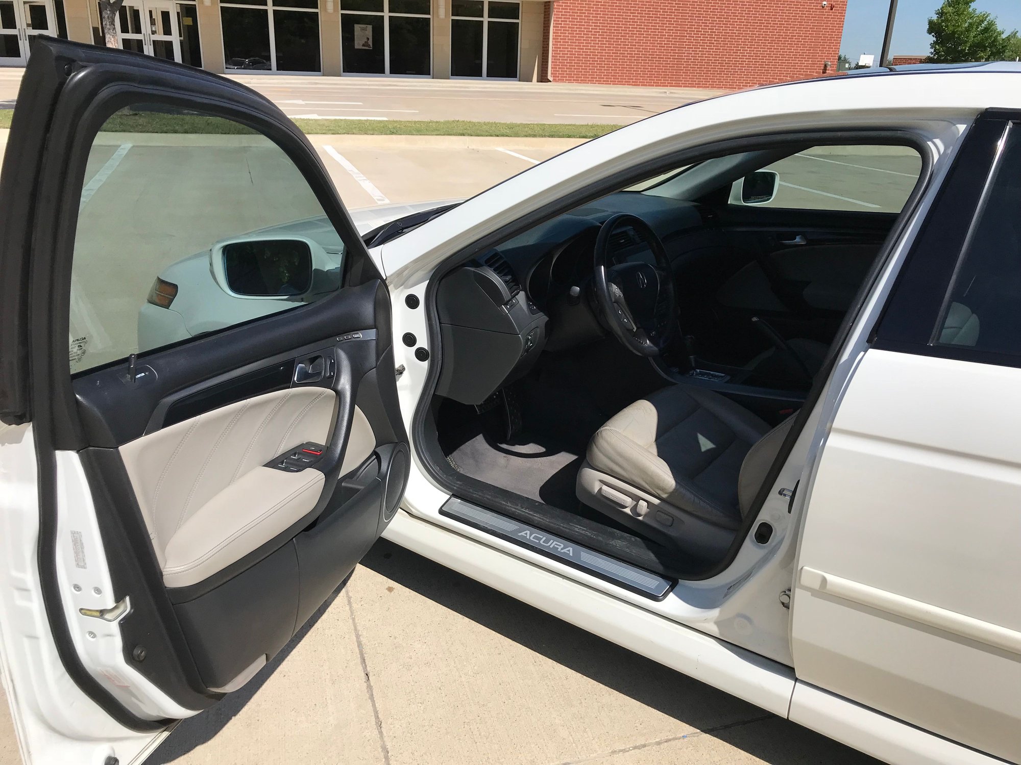 2007 Acura TL - FS: 2007 Acura TL Type-S - Auto 3.5 V6 - Used - VIN 19UUA76557A017277 - 122,600 Miles - 6 cyl - 2WD - Automatic - Sedan - White - Roanoke, TX 76262, United States