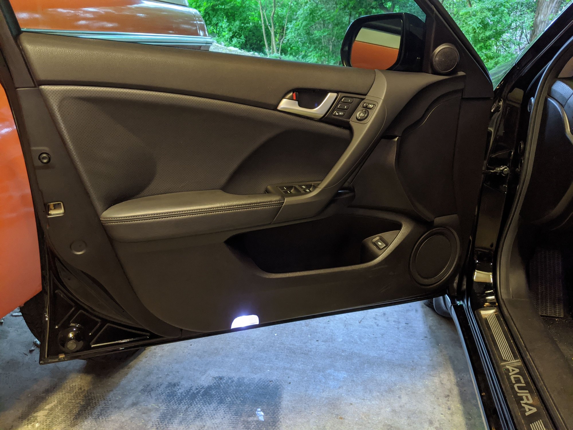 2011 Acura TSX - SOLD: 2011 Acura TSX Sport Wagon FWD with Technology Package, Austin TX - Used - VIN JH4CW2H63BC002521 - 99,805 Miles - 4 cyl - 2WD - Automatic - Wagon - Black - Austin, TX 78731, United States