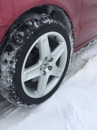 Gotta love a freak Snow and Ice blizzard the day after you switch out your winter tires >.<