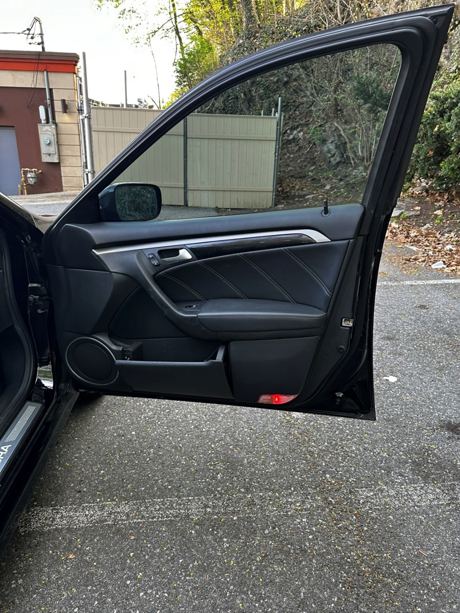 2008 Acura TL - 2008 TL-S, Type S, Nighthawk Black Pearl, Automatic - Used - VIN 19UUA76598A022550 - 117,000 Miles - 6 cyl - 2WD - Automatic - Sedan - Black - New York, NY 10038, United States