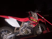 Pic of friends brand new CR250 just after he picked it up.                                                                                                                                              