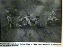 yes thats me in the middle of the quads. at the la coliseum                                                                                                                                             