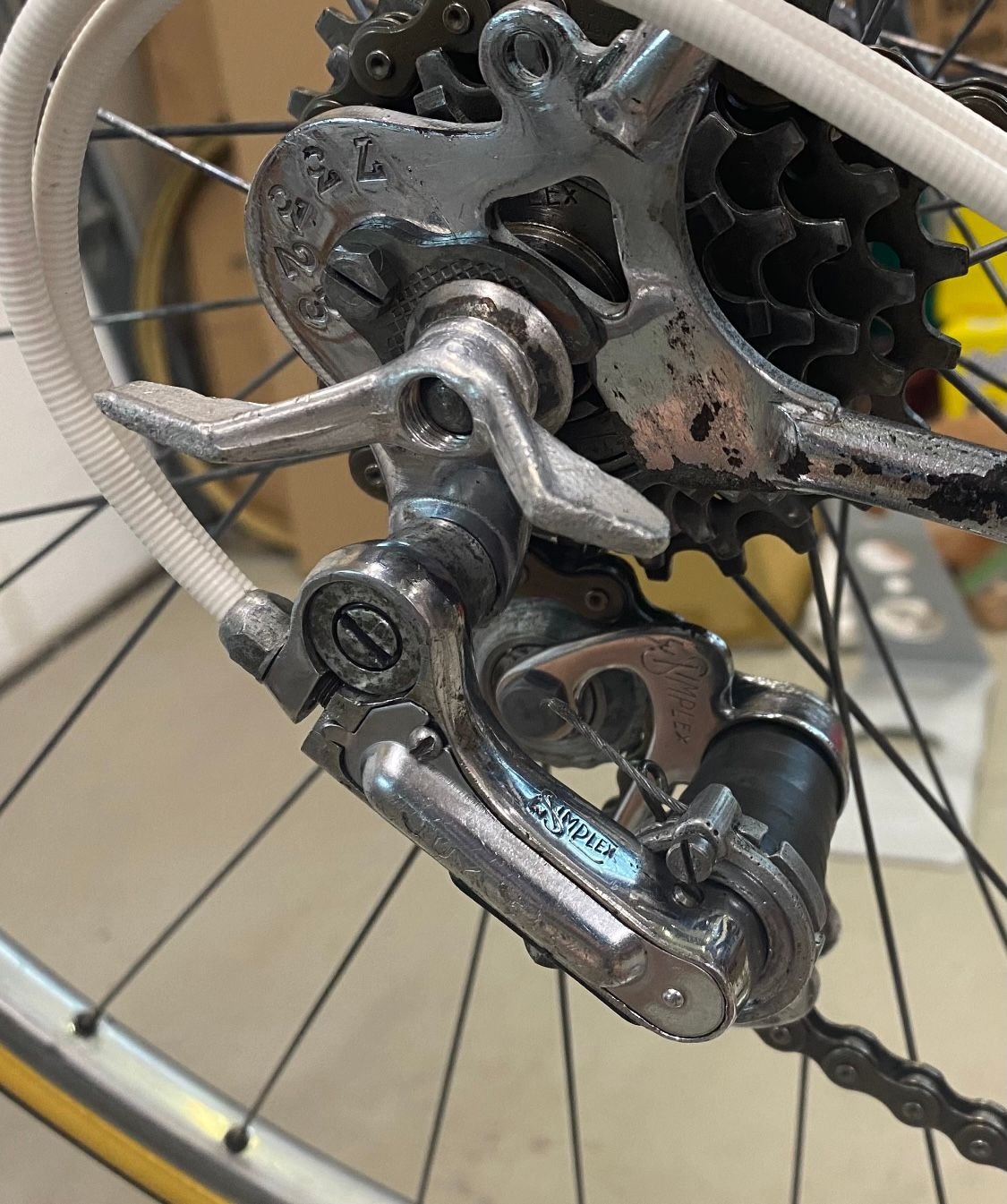 Where to find replacement pulleys for a Simplex derailleur