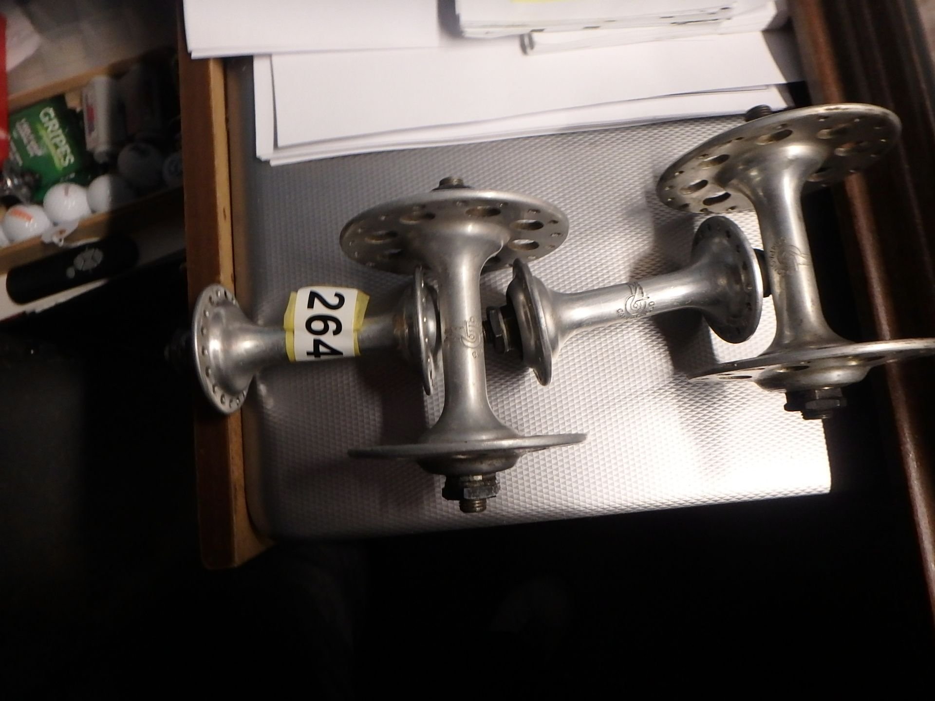 A bunch of Tippo hubs in both varieties.