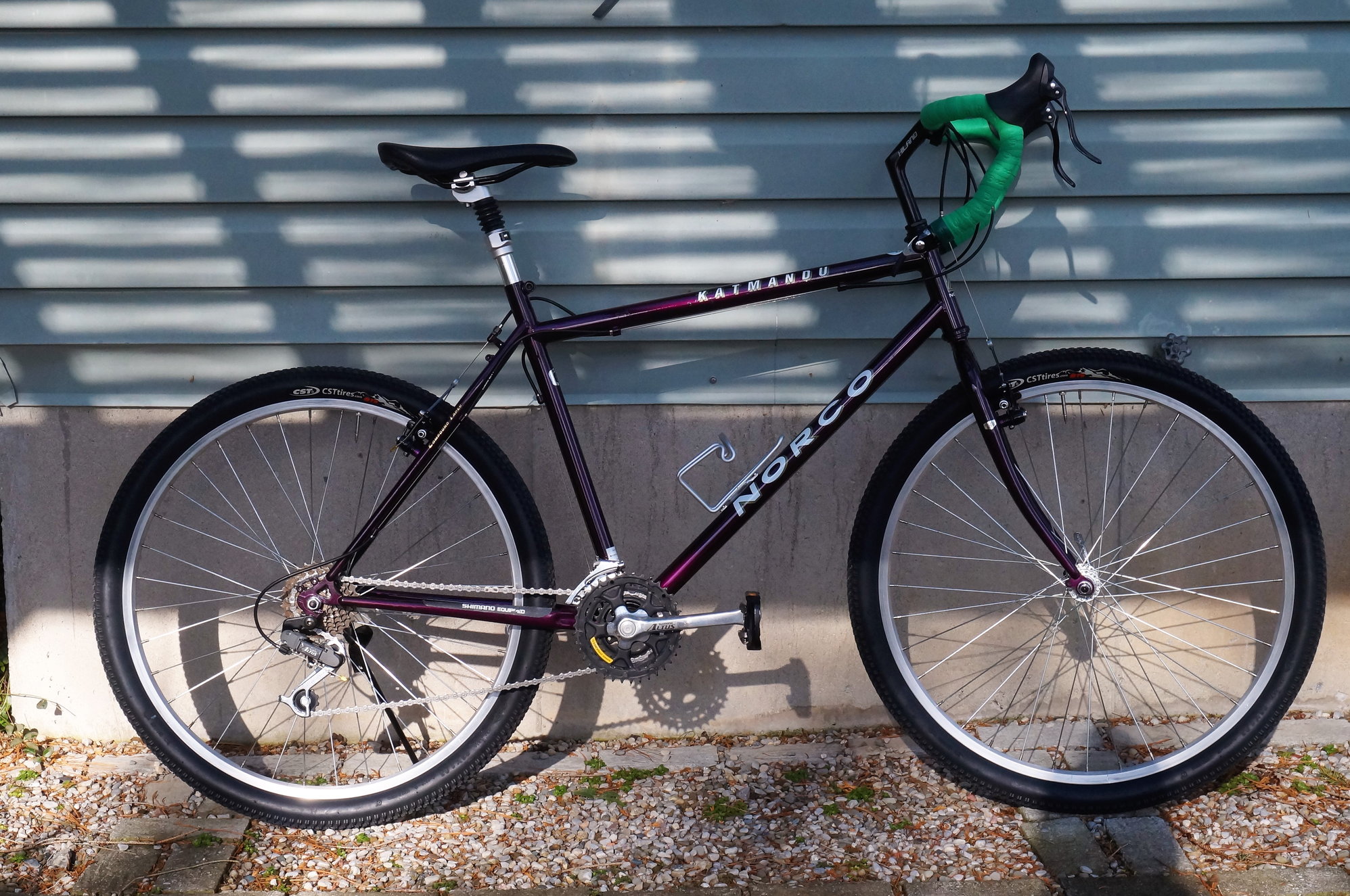 black carrera bike