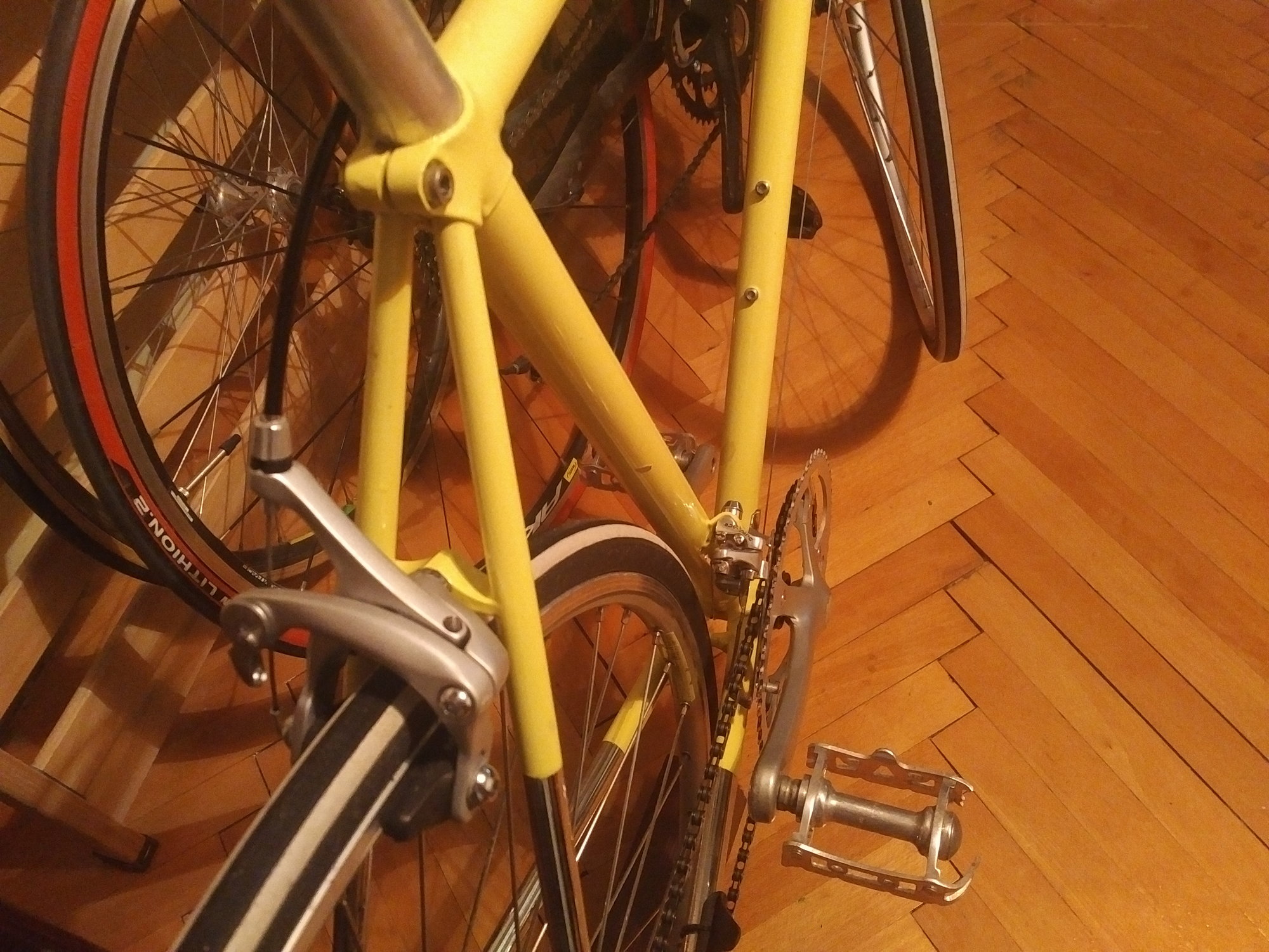 yellow carrera bike
