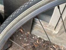 28/32 -630. (27 x 1 1/4)