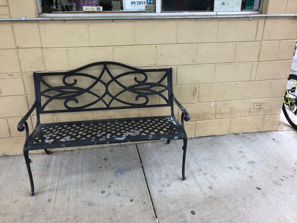 I left a water bottle on this bench a month ago. I swung by the store to see if they still had it. 