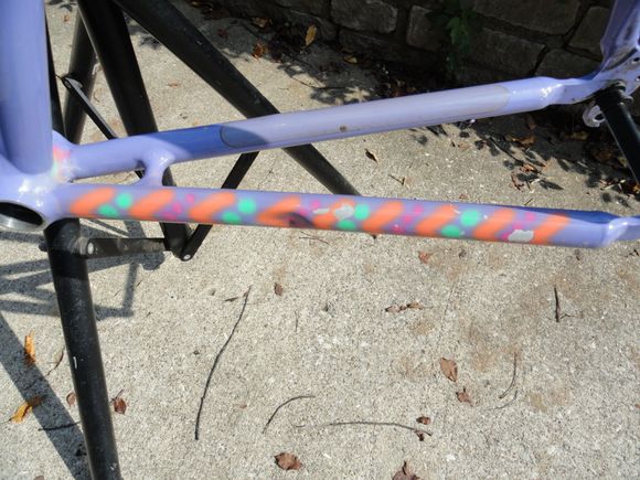 Same paint scheme on rear stay.
