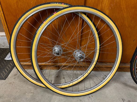 Race Day Wheels: Normandy Comps, Mavic Monthlery
