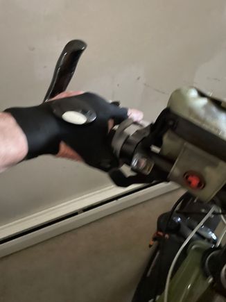 I think you can find other finger worn lighting, and likely a single lamp type
