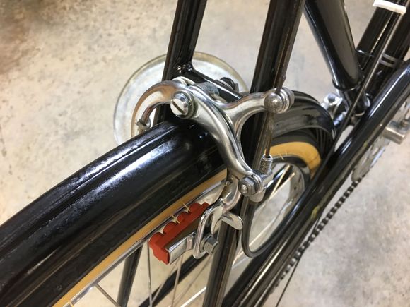 Again chrome on all components was in amazing condition for its age, fitted Kool-stop 45mm brake blocks.