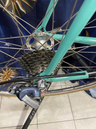I should have left these as 7spd wheels but when I put these Electra wheels on here it had a Dur Ace RD wif 8spd shifter.