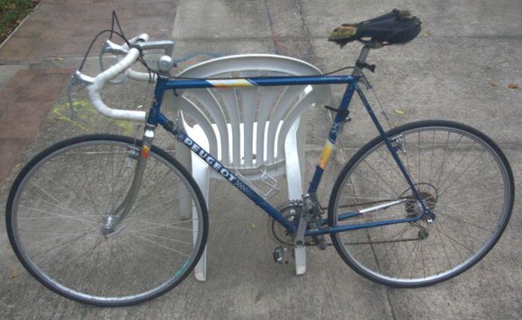 Peugeot, model age unknown (yet) pawnshop find