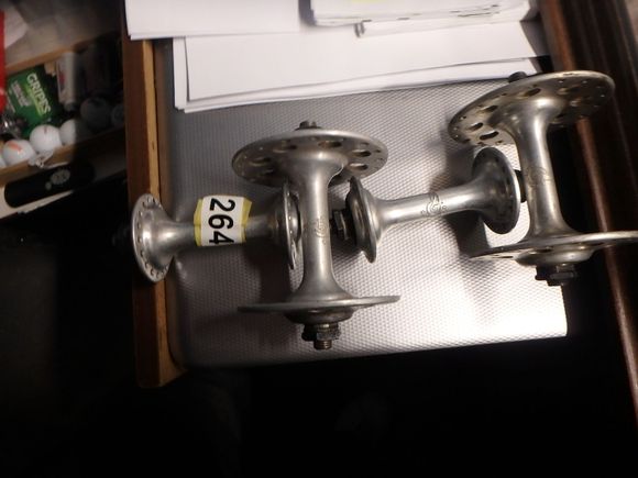 A bunch of Tippo hubs in both varieties.