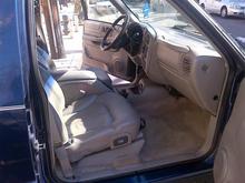 detailed interior . inlove with the grey leathers