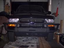 stock bumper 'end caps' back on and bowtie blacked out to boot. hehehehe