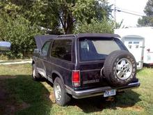 nt digging the spare tire rack