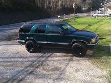 basically stock but trimed fenders wit 31/10.50 wit a set of blackrock 15x10 wheels