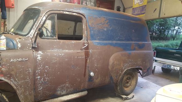 original fuel neck on the 54, knee catcher