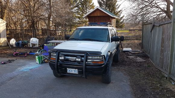 Tow mirrors and roof rack installed