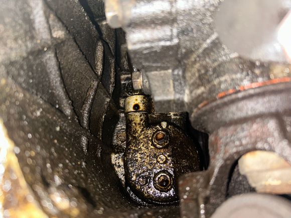 Thing with two circles was sprayed yesterday. Now has fresh oil.