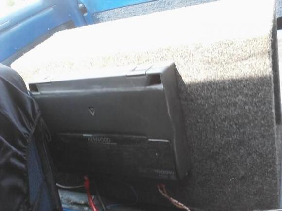 kenwood 1000watt amp and alpine type S sub