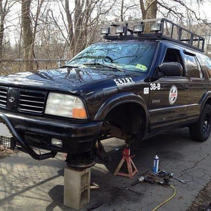 Installing The Rough Country 2.5" Suspension lift Kit