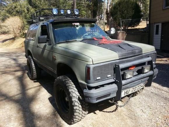 Just put another rear end in it this weekend. Too much torque for factory rear, so I just keep going thru them... lol