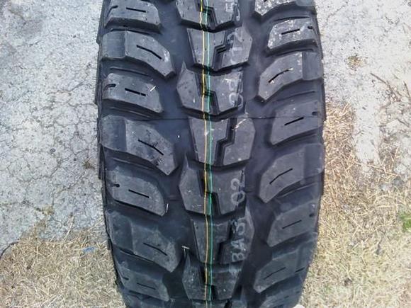 my 33" kuhmo's tread looks mean