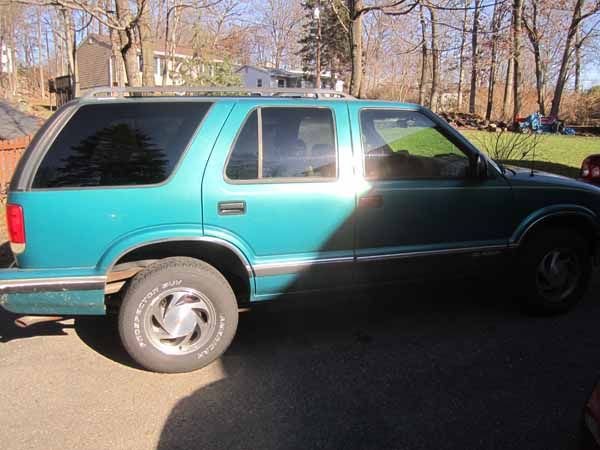 1995 Chevrolet Blazer - TEST LISTING - 1995 Chevrolet Blazer LT - Used - VIN 12345678901234567 - 135,000 Miles - 6 cyl - 4WD - Automatic - SUV - Other - Iraq