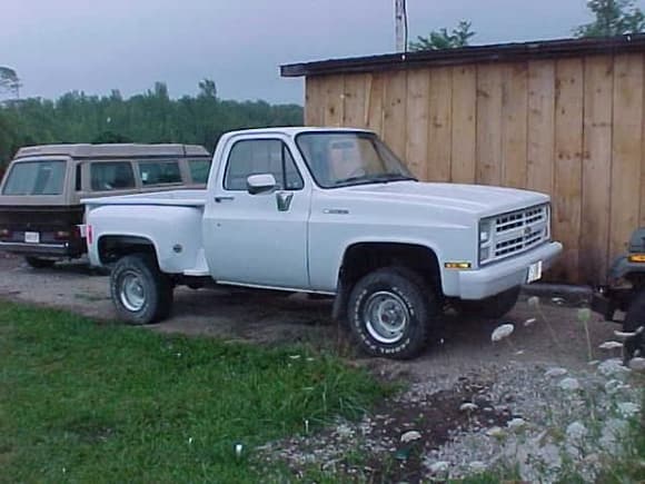 GMC pickup couldn't resist this 4x4. Haven't done anything with it yet. body and mechanics are sound. Will have the interior done in  leather one of these days.