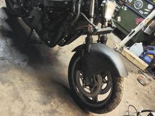 Sort of the streetfighter look i was testing thoughts on . Smaller digitical cluster and headlihhts i have signals mounted and tucked to the sides of the headlight housing 