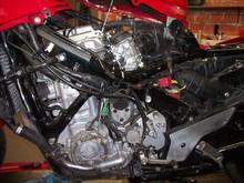 Honda CBR 1000F Motorblok, tijdens gtote onderhoudsbeurt op 70.000 km

Bouwjaar: 12/04/1996