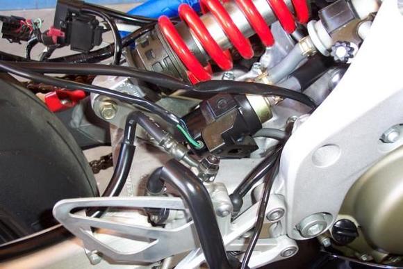 F4 - clear shot of the F4's Fuel Pump