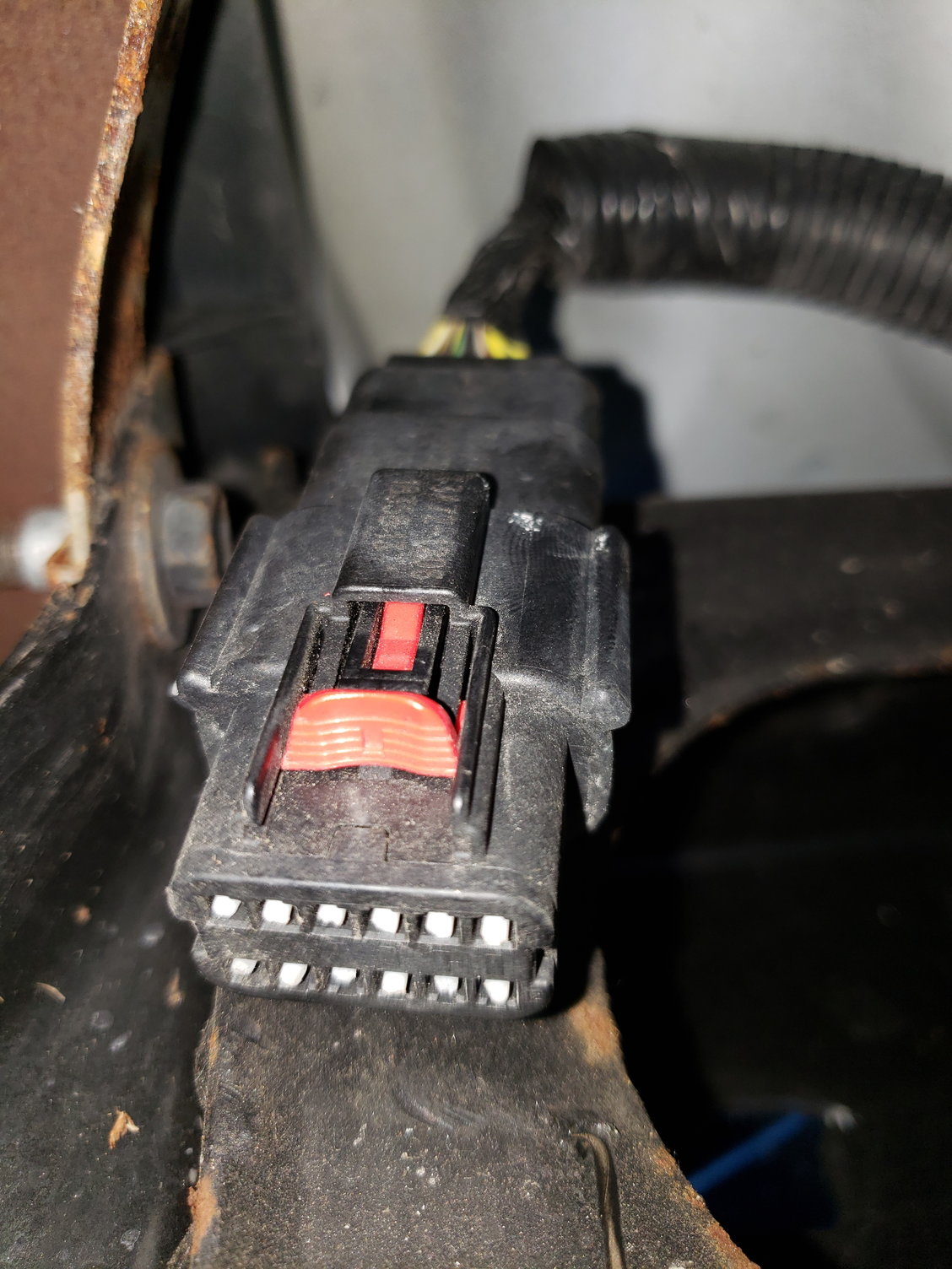 Unidentified wiring connector - Chevrolet Forum - Chevy Enthusiasts Forums