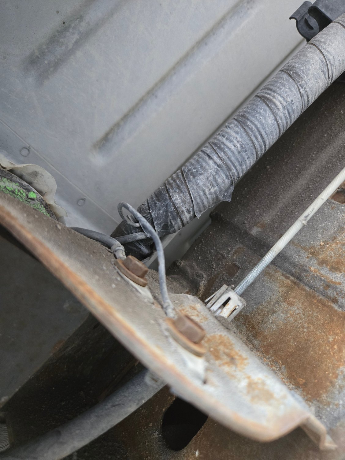 Clean the contact surfaces on these ground connections.