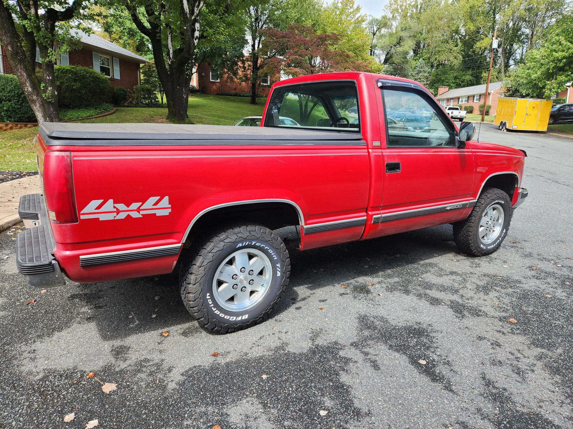 1989 Chevrolet K1500 - 1989 Chevrolet Silverado 4x4 Regular cab SWB - Used - VIN 1GCDK14K7KZ263341 - 113,000 Miles - 8 cyl - 4WD - Automatic - Truck - Red - Charlottesville, VA 22903, United States