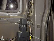 The wire connects up by the taillight connector, and then goes down to the rear door passthrough