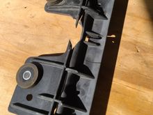 The cracked bracket