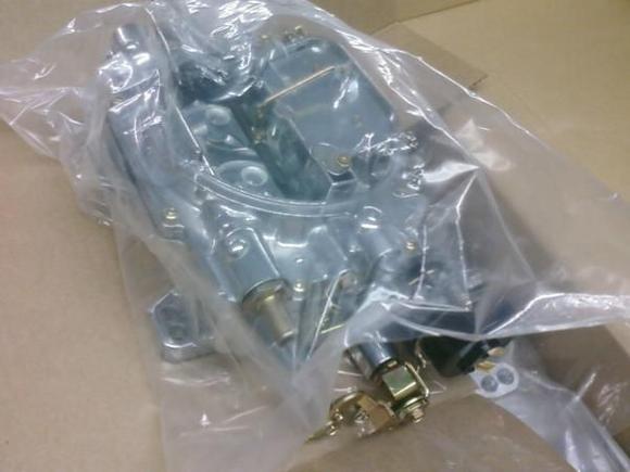 eldelbrock 600 cfm carb!
