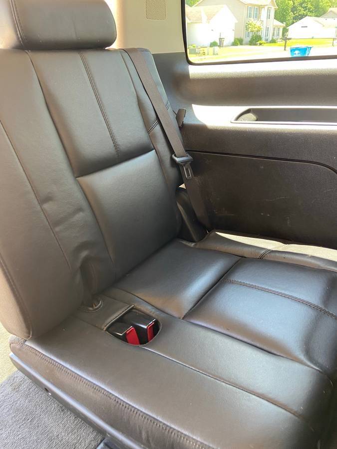 Interior/Upholstery - 2011 Chevy Tahoe Third Row Seats -- EUC! - Used - 2011 Chevrolet Tahoe - 0  All Models - Osceola, IN 46561, United States