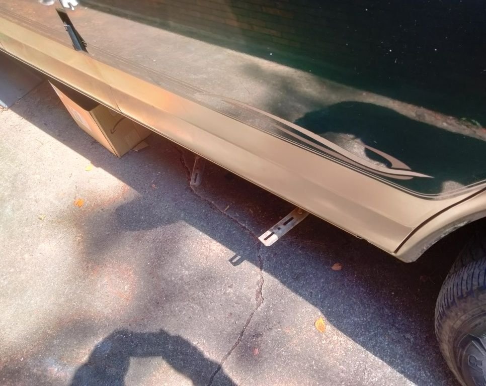 Couple ?s on conversion van fiberglass running board supports