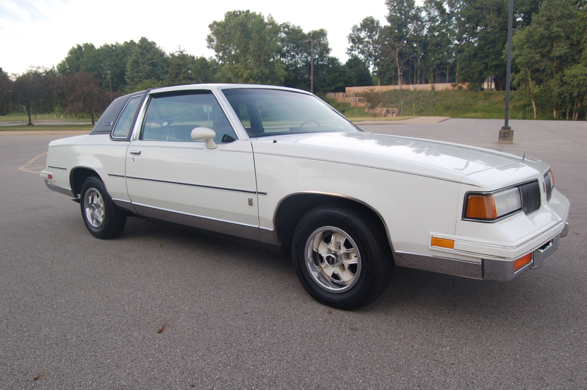 1987 Cutlass Supreme Broughm 41 900 Orig Miles Classicoldsmobile Com