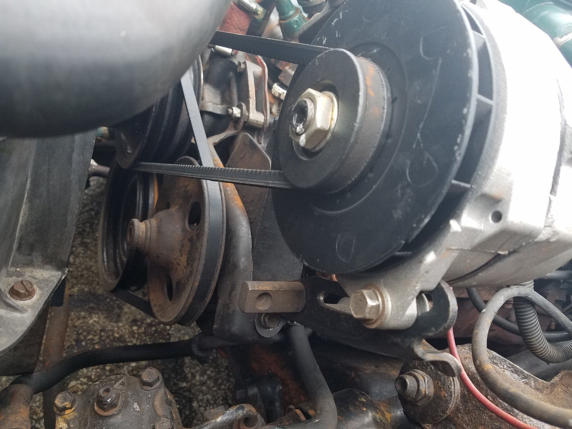 Bolt broke in AC bracket